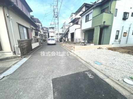 ��ʌ�����s������1���ڂ̐V�z��ˌ��Ă̌��n�O�ώʐ^