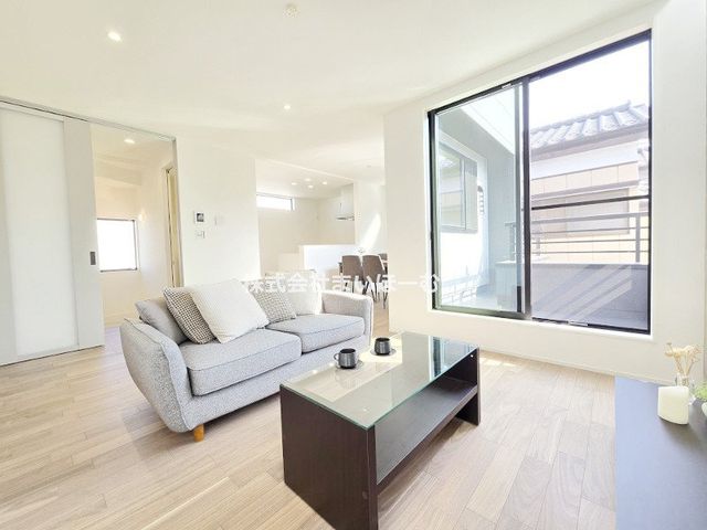 ��ʌ�����s������1���ڂ̐V�z��ˌ��Ẵ��r���O