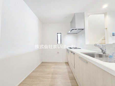 ��ʌ�����s������2���ڂ̐V�z��ˌ��ẴL�b�`��