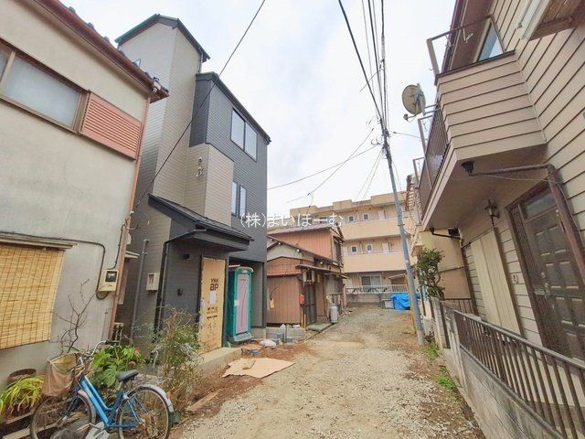 ��ʌ�����s��2���ڂ̐V�z��ˌ��Ă̌��n�O�ώʐ^