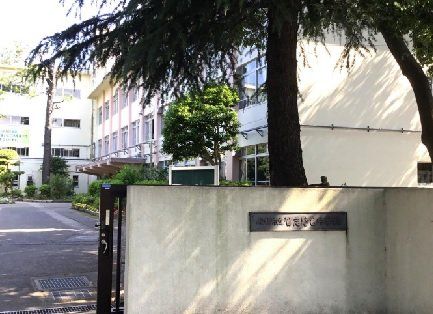 ��t���D���s�K�u���8���ڂ̐V�z��ˌ��Ă̎��ӊ�