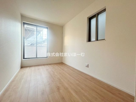 �����s������Z��2���ڂ̐V�z��ˌ��Ă̂��̑�����