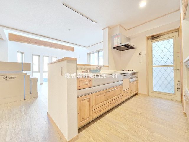 ��ʌ�����s����1���ڂ̒��È�ˌ��ẴL�b�`��