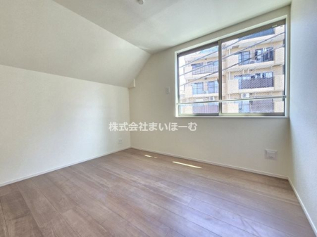 �����s���揬����4���ڂ̐V�z��ˌ��Ă̂��̑�����