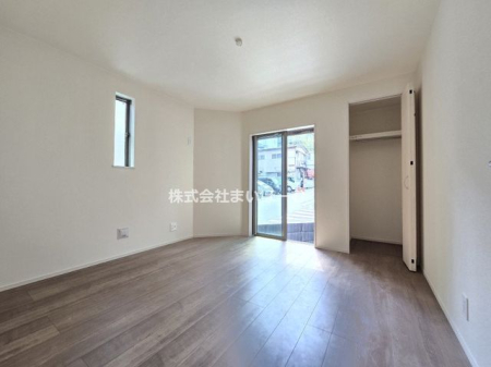 �����s���揬����4���ڂ̐V�z��ˌ��Ă̂��̑�����