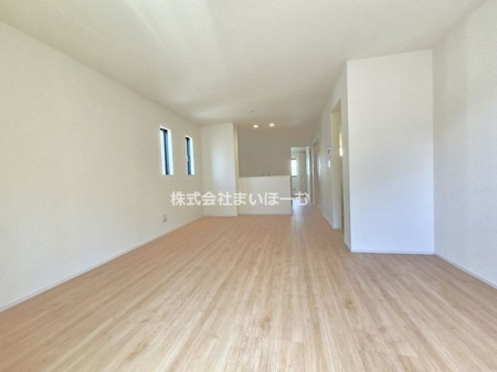 �����s���揬����4���ڂ̐V�z��ˌ��Ẵ��r���O