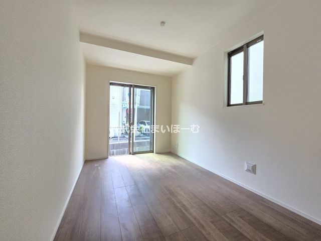 �����s���揬����4���ڂ̐V�z��ˌ��Ă̂��̑�����