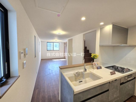 �����s�k�搼���u2���ڂ̐V�z��ˌ��Ẵ��r���O