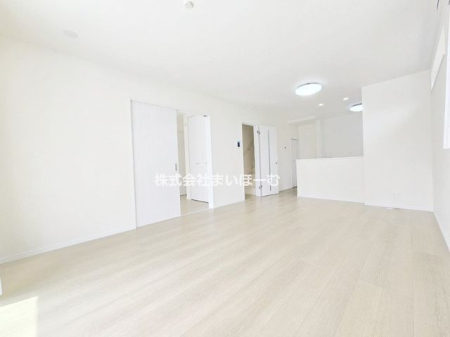 ��ʌ�����s�厚���s�̍��� �̐V�z��ˌ��Ẵ��r���O