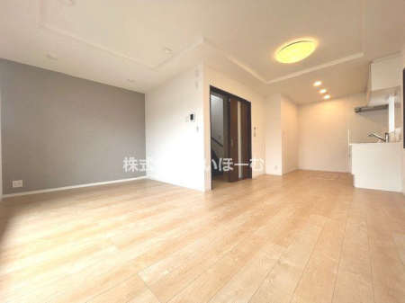 ��ʌ������s�V�n�� �̒��È�ˌ��Ẵ��r���O