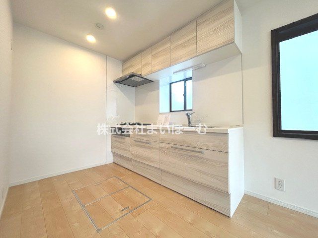 ��ʌ������s�V�n�� �̒��È�ˌ��ẴL�b�`��