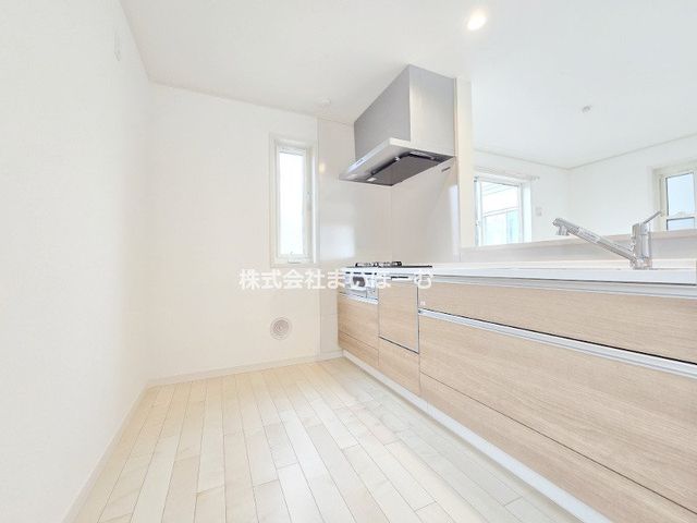 ��ʌ�����s�{��1���ڂ̐V�z��ˌ��ẴL�b�`��