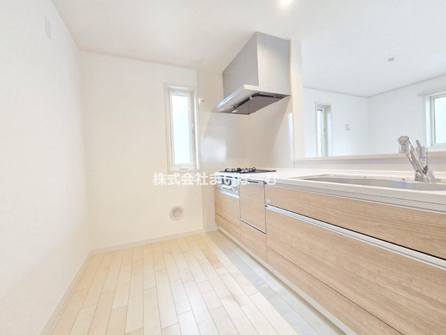 ��ʌ�����s�{��1���ڂ̐V�z��ˌ��ẴL�b�`��